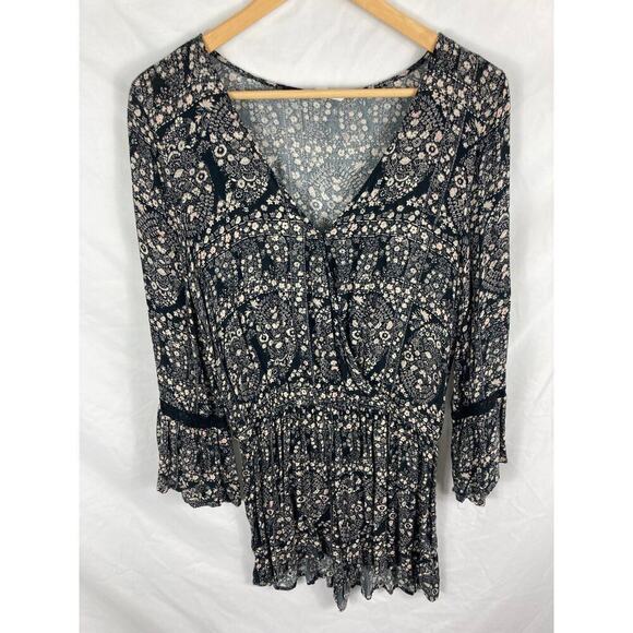 American Eagle Floral Bell Sleeve Romper Size Small - Picture 5 of 6